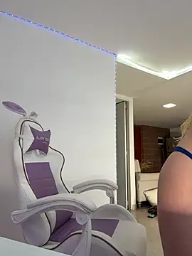 Snapshot of Alison_Diaz17 chatting on 9, 2, 2025 Alison Diaz17 online show from 9, 2, 2025