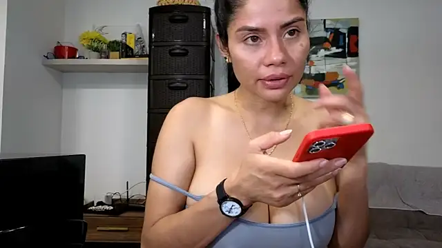 Alondra fetish online show from 18, 2, 2026