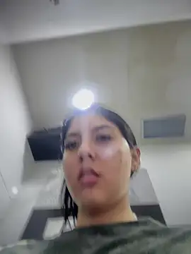 Snapshot of MarianaBenz chatting on 15, 1, 2025 MarianaBenz online show from 15, 1, 2025