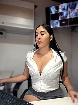 MarianaBenz online show from 3, 6, 2026