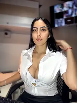MarianaBenz online show from 21, 6, 2026