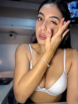 MarianaBenz online show from 24, 6, 2026