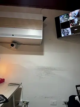 Snapshot of MarianaBenz chatting on 21, 7, 2026 MarianaBenz online show from 21, 7, 2026