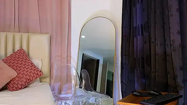 Snapshot of KristennBlue chatting on 12, 2, 2025 KristennBlue online show from 12, 2, 2025