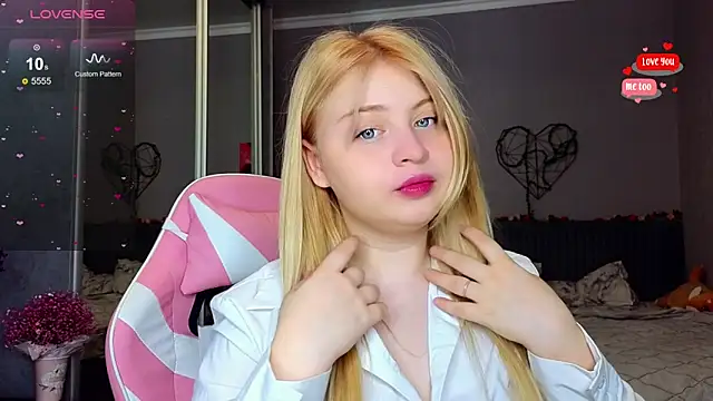 shy blondiee online show from 22, 2, 2025