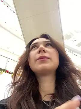 QuitieLia online show from 12, 12, 2024