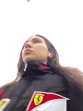 QuitieLia online show from 12, 1, 2025