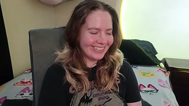 Snapshot of InternetFairy_XO chatting on 7, 5, 2026 InternetFairy XO online show from 7, 5, 2026