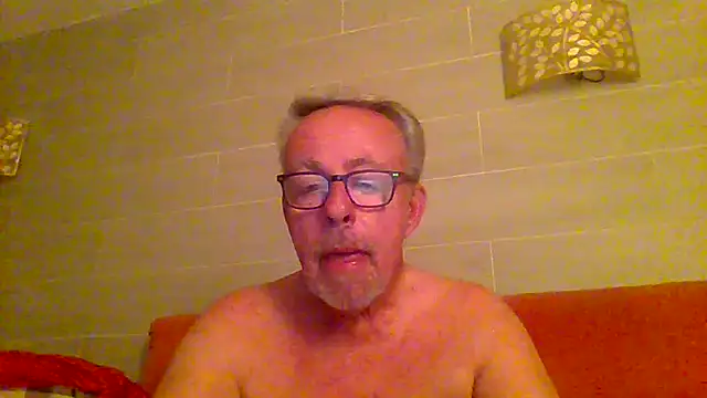 Snapshot of tuggy59 chatting on 12, 6, 2026 tuggy59 online show from 12, 6, 2026