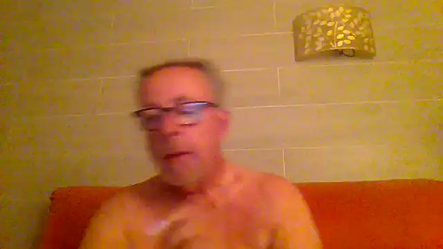 Snapshot of tuggy59 chatting on 13, 7, 2026 tuggy59 online show from 13, 7, 2026