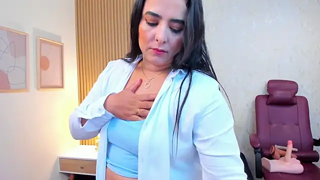 taylor bennet online show from 30, 10, 2025