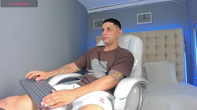 Alex cute77 online show from 24, 9, 2025