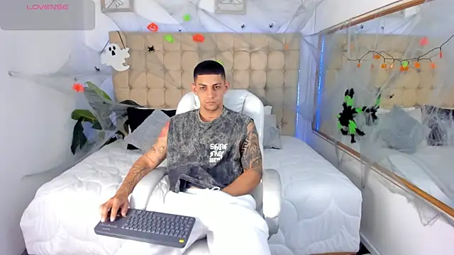 Alex cute77 online show from 17, 10, 2025