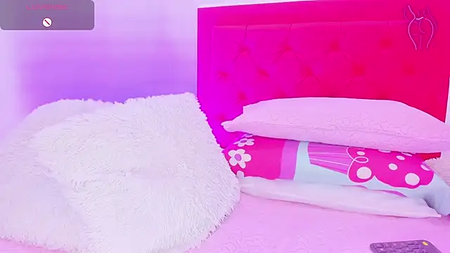 Snapshot of Sofia_Girl_ chatting on 31, 12, 2024 Sofia Girl online show from 31, 12, 2024