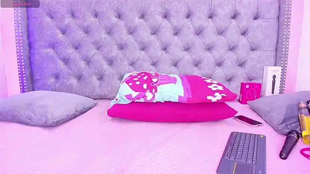 Snapshot of Sofia_Girl_ chatting on 11, 9, 2025 Sofia Girl online show from 11, 9, 2025