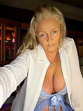 Southern Bella online show from 10, 11, 2025