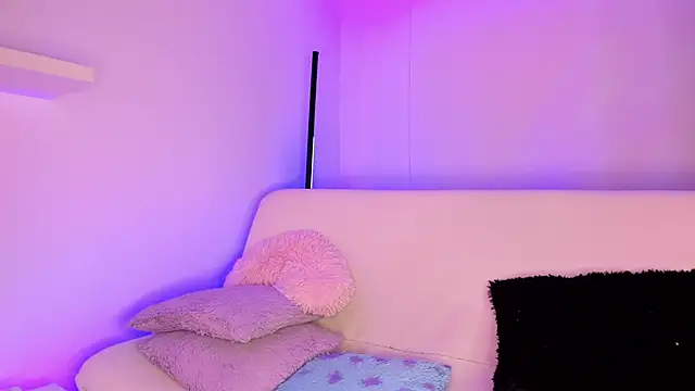 Snapshot of Gloomydoll chatting on 10, 2, 2025 Gloomydoll online show from 10, 2, 2025