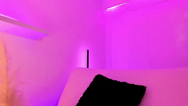 Snapshot of Gloomydoll chatting on 8, 9, 2025 Gloomydoll online show from 8, 9, 2025