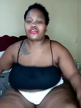 Snapshot of Real1SweetQueen chatting on 25, 1, 2025 Real1SweetQueen online show from 25, 1, 2025