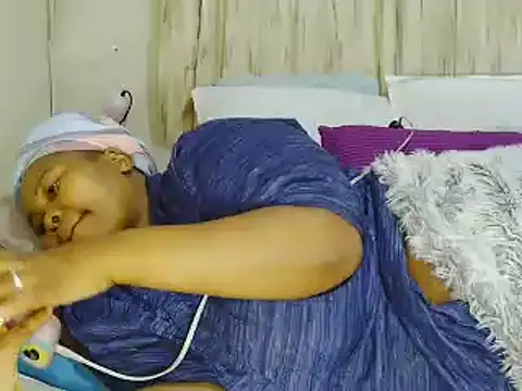 Snapshot of Real1SweetQueen chatting on 17, 5, 2026 Real1SweetQueen online show from 17, 5, 2026