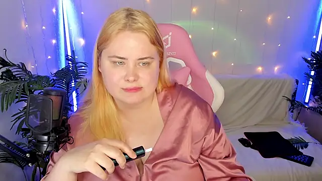 Akemi BBW online show from 20, 1, 2025