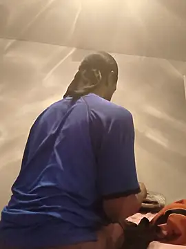 Snapshot of icyMike43 chatting on 11, 2, 2026 icyMike43 online show from 11, 2, 2026