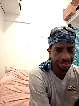 Snapshot of icyMike43 chatting on 3, 3, 2026 icyMike43 online show from 3, 3, 2026