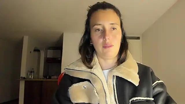 zoe jeane beker online show from 15, 2, 2025