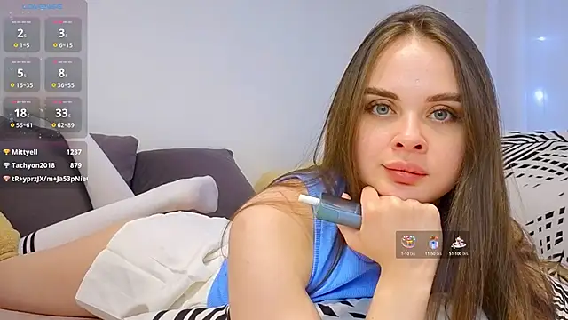 Snapshot of KristenSayles chatting on 29, 12, 2024 KristenSayles online show from 29, 12, 2024