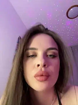 Snapshot of KristenSayles chatting on 3, 3, 2025 KristenSayles online show from 3, 3, 2025