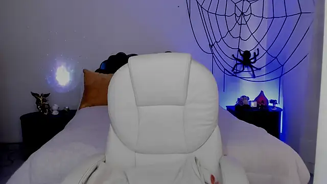 emilydolshe2 online show from 30, 10, 2025