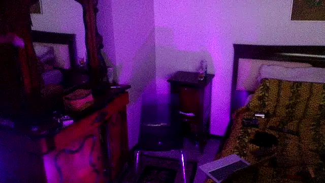 CharlotteVixxens online show from 21, 4, 2026