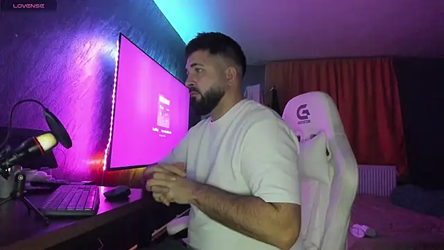 Snapshot of Eduu2322 chatting on 17, 12, 2025 Eduu2322 online show from 17, 12, 2025