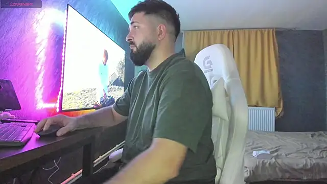 Snapshot of Eduu2322 chatting on 20, 12, 2025 Eduu2322 online show from 20, 12, 2025