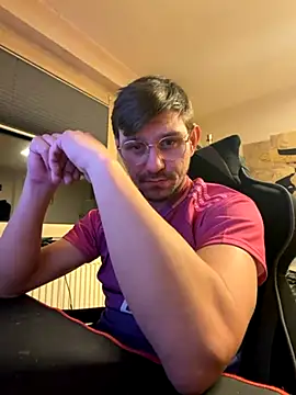 Snapshot of Shaiiboy chatting on 3, 10, 2025 Shaiiboy online show from 3, 10, 2025