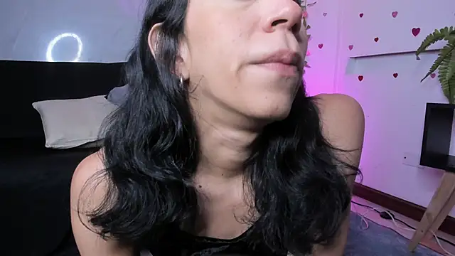 AdammClark1 online show from 25, 2, 2025