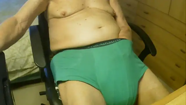 Snapshot of papillonhotofficial chatting on 3, 8, 2026 papillonhotofficial online show from 3, 8, 2026