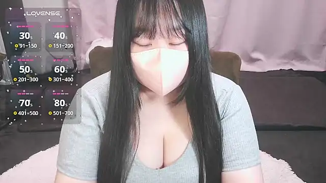 yuinyan3150 online show from 30, 7, 2026