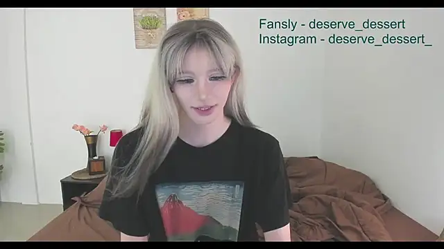 Snapshot of TrES-2b chatting on 30, 5, 2026 TrES-2b online show from 30, 5, 2026