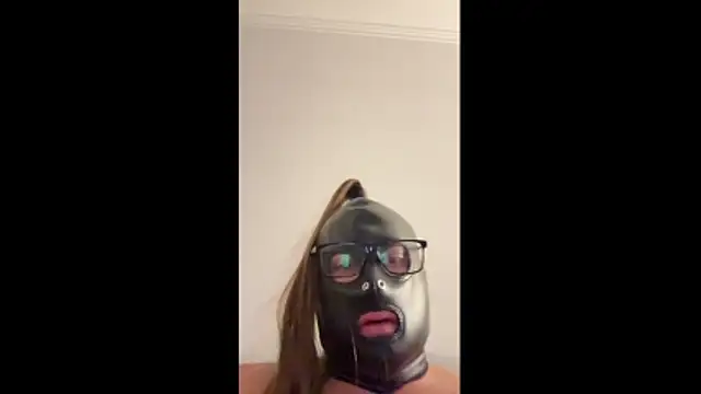 Snapshot of boycroo1 chatting on 25, 10, 2025 boycroo1 online show from 25, 10, 2025