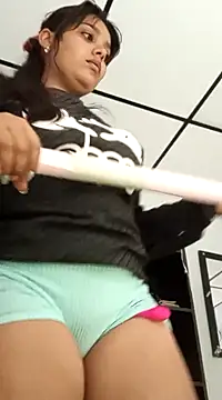 stefanie010 online show from 3, 1, 2025