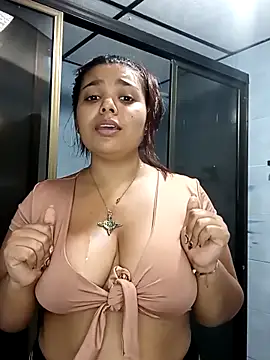 stefanie010 online show from 4, 2, 2026