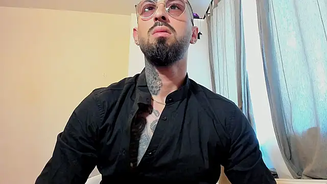 Snapshot of Baddfuckerr chatting on 17, 1, 2025 Baddfuckerr online show from 17, 1, 2025