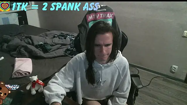 Snapshot of izilizi_23 chatting on 11, 11, 2025 izilizi 23 online show from 11, 11, 2025