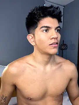 Snapshot of santiago_01 chatting on 1, 10, 2025 santiago 01 online show from 1, 10, 2025