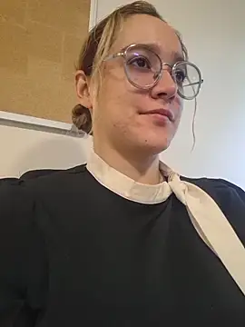 NaomiShimizu online show from 9, 4, 2026