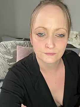 HoneyBluex online show from 14, 3, 2025