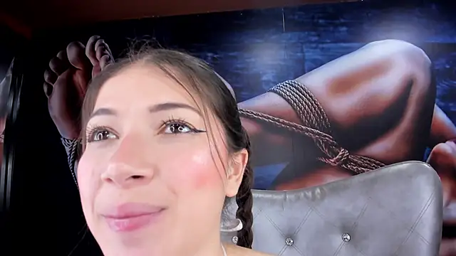 miss  pamela online show from 13, 12, 2024