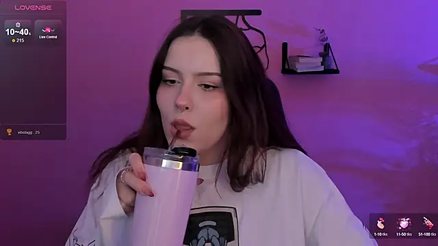 CoralineKeyns online show from 21, 2, 2025