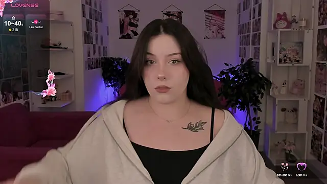 CoralineKeyns online show from 10, 9, 2025